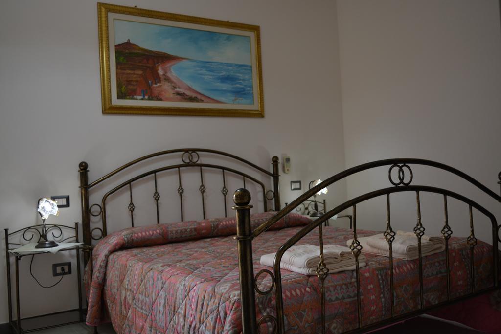 B&B Terre Del Sinis Cabras Exterior foto